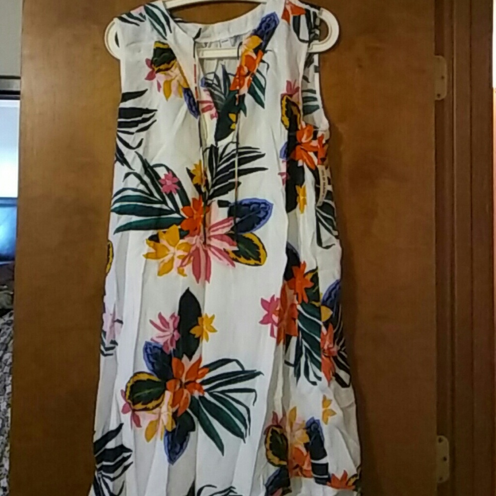 Old Navy Floral Shift Dress